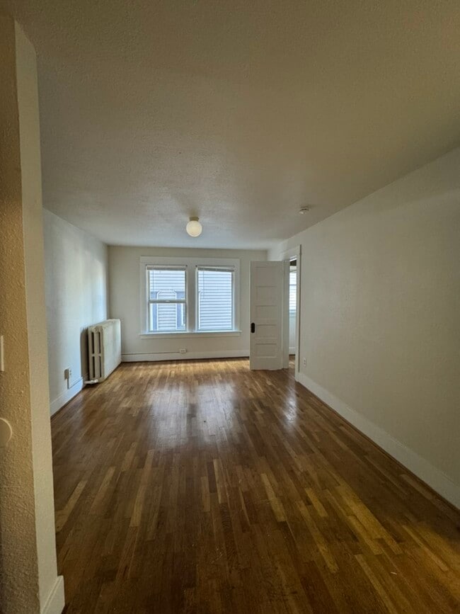 Building Photo - Stephens Properties 1301