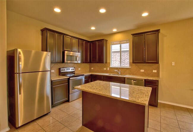 Building Photo - 141 Marcheeta Way