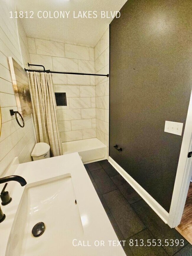 Building Photo - 11812 Colony Lakes Blvd