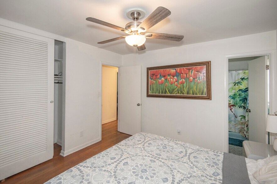 Building Photo - 3831 Forest Glen Dr