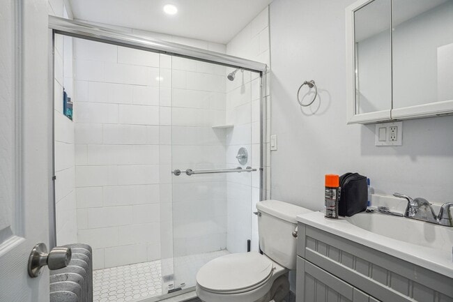 Building Photo - 93 Monticello Ave