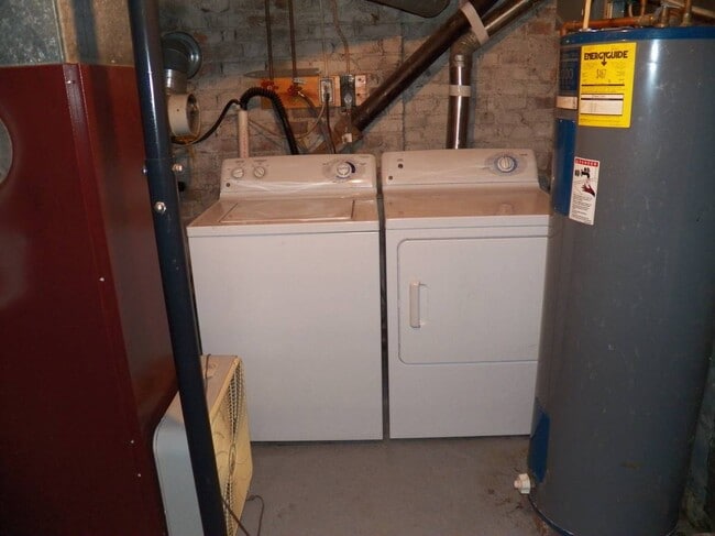 Building Photo - 648 Kearsarge Way