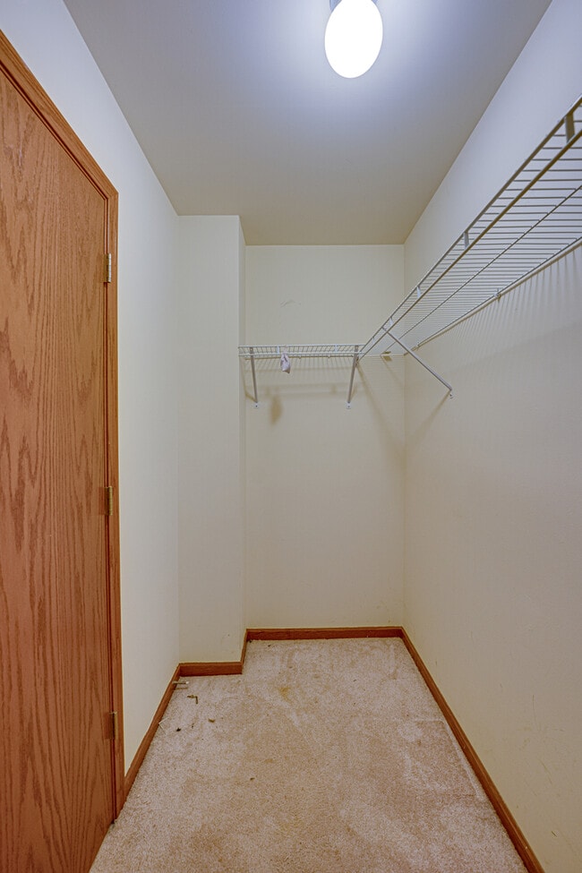 Building Photo - 3904 Preston Dr