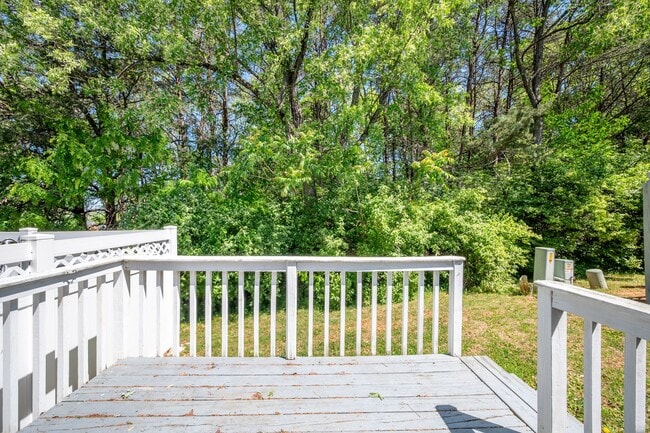 Building Photo - 2 Bed, 2 Bath Renovated Townhouse – Single-Level Living – $1,800/month