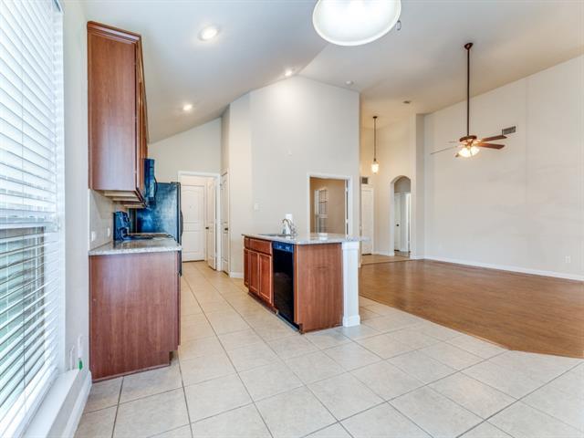 Building Photo - 544 Braewick Dr