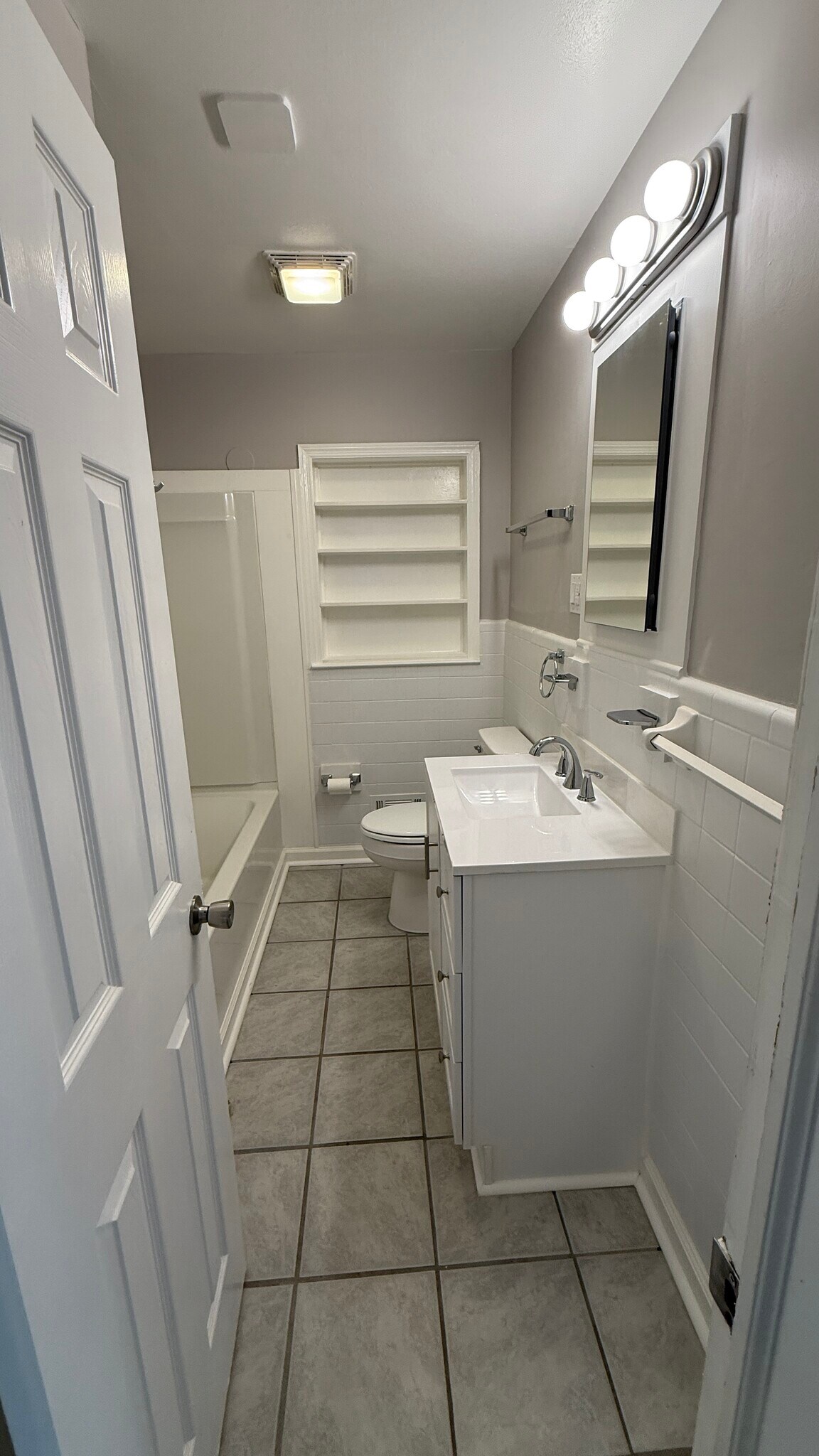 Bathroom - 110 Gilliland Ave