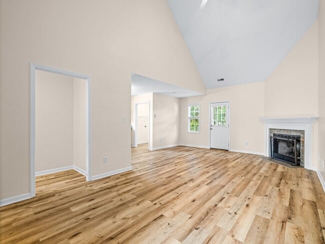 Building Photo - Aragona Village