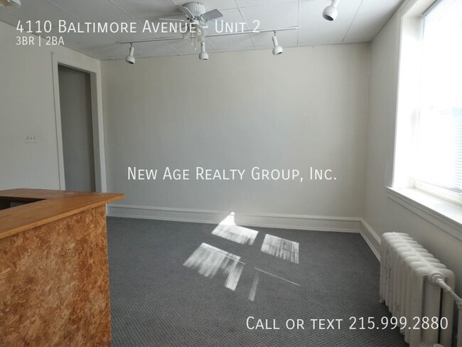 Building Photo - Sunny apartment available in University City!