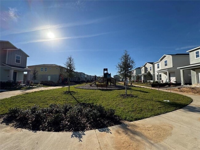 Building Photo - 16848 Hamlin Vis Aly