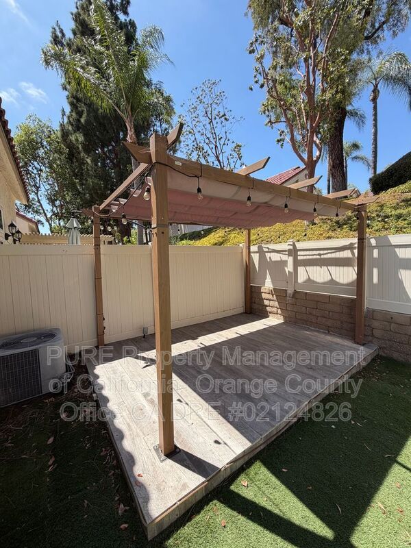 Building Photo - 25321 Vista Hermosa