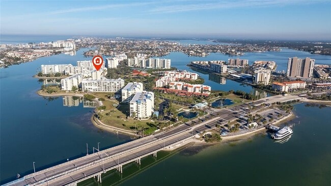Building Photo - 7902 Sailboat Key Blvd S