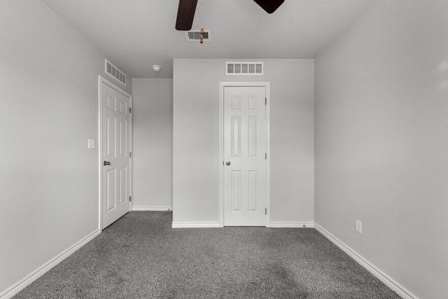 Building Photo - 7714 Pruet Dr