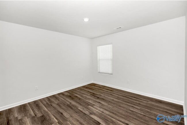 Building Photo - 217 Bay Pine Dr