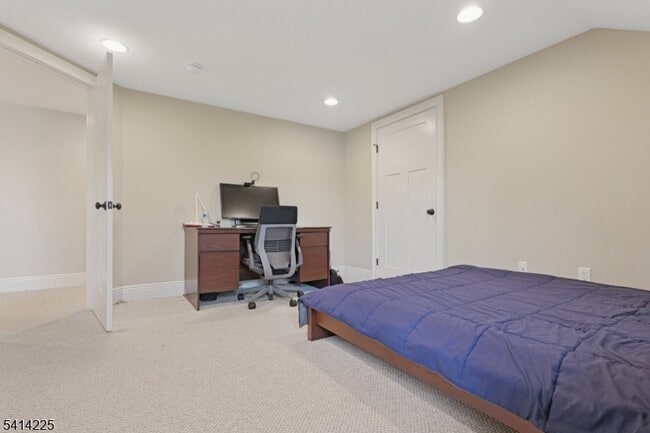 Building Photo - 61 Mechanic St