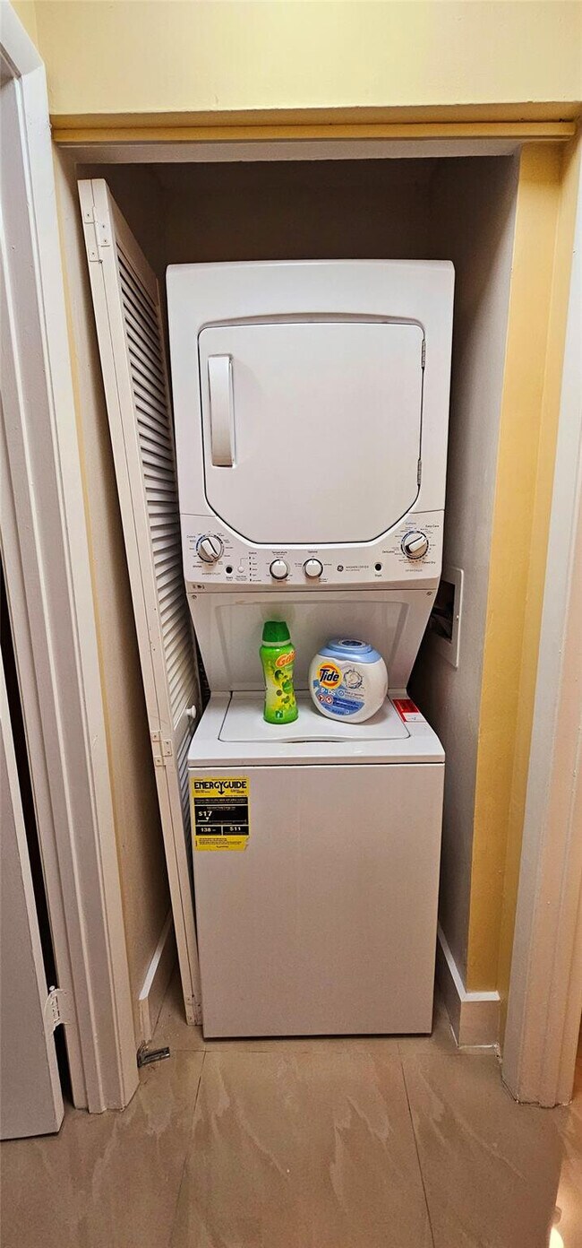 Building Photo - 1881 NW 96th Terrace