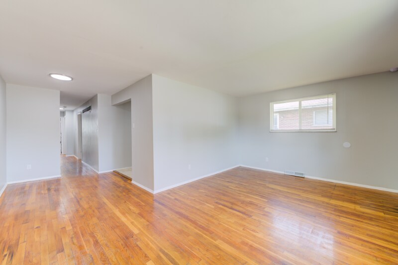 Building Photo - 4063 Esseldale Dr