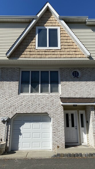 Building Photo - 509 Central Ave