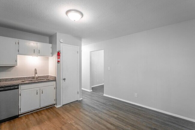 Building Photo - 113 Goodson Ave