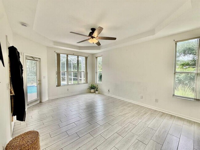Building Photo - 4301 River Close Blvd