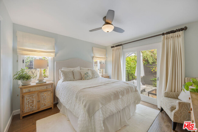 Building Photo - 1039 26th St