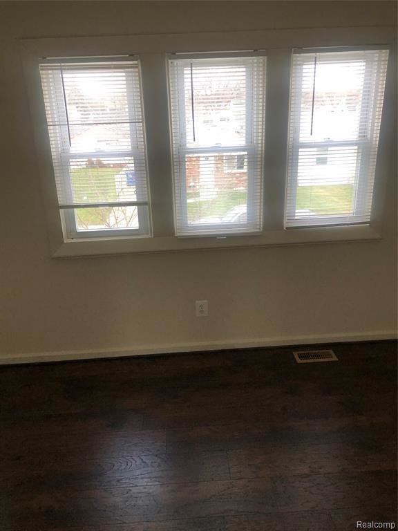 Building Photo - 14276 Marshall Ave
