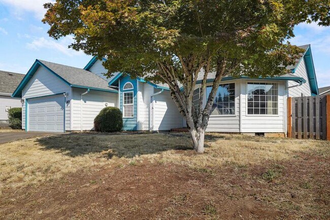 Building Photo - 1075 Mildred Ln SE