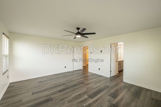 Building Photo - 126 Verona Dr NW