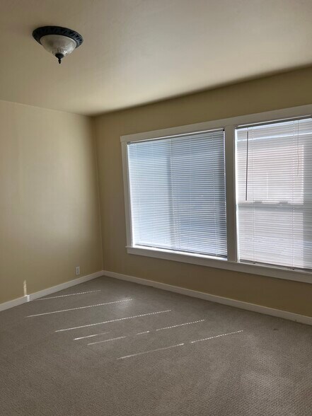 Building Photo - 808 A St
