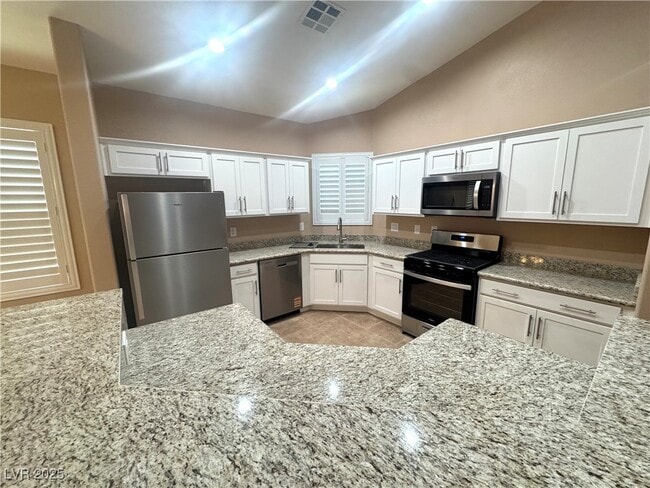 Building Photo - 7396 Bedford Pine Ct