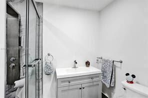 Building Photo - 833 NW 81st Ave