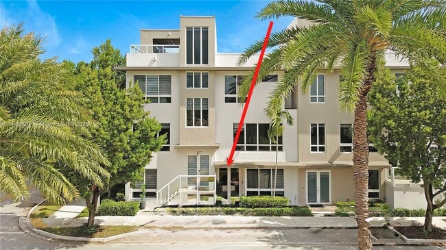 Primary Photo - 10541 NW 66th St