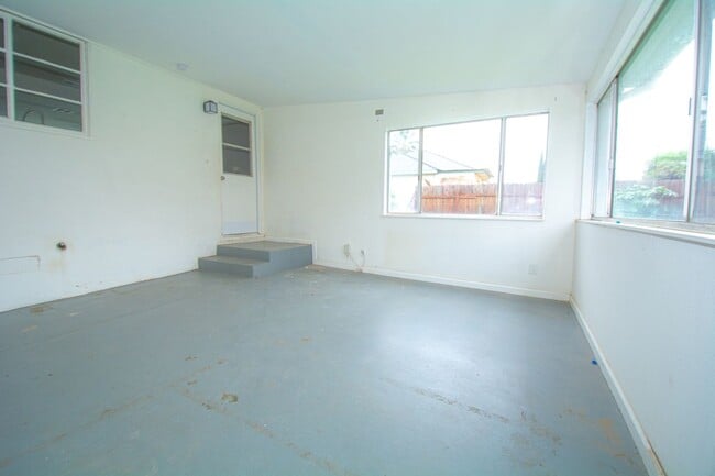 Building Photo - 1560 Goodlett St