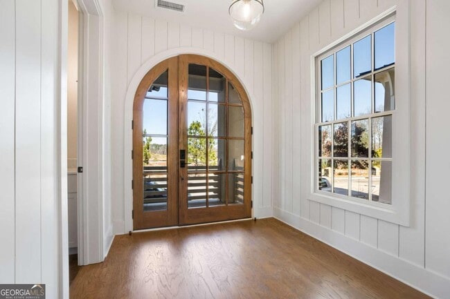 Building Photo - 160 4th St