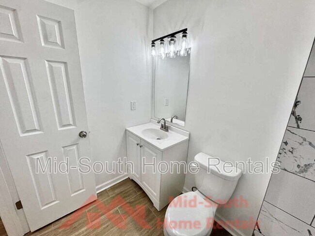 Building Photo - 581 Gilleas Rd