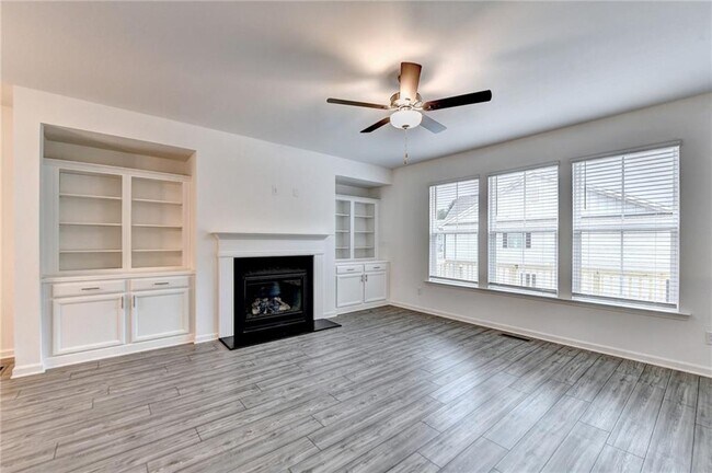 Building Photo - 477 Danville Ave