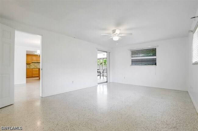 Building Photo - 181 7th St