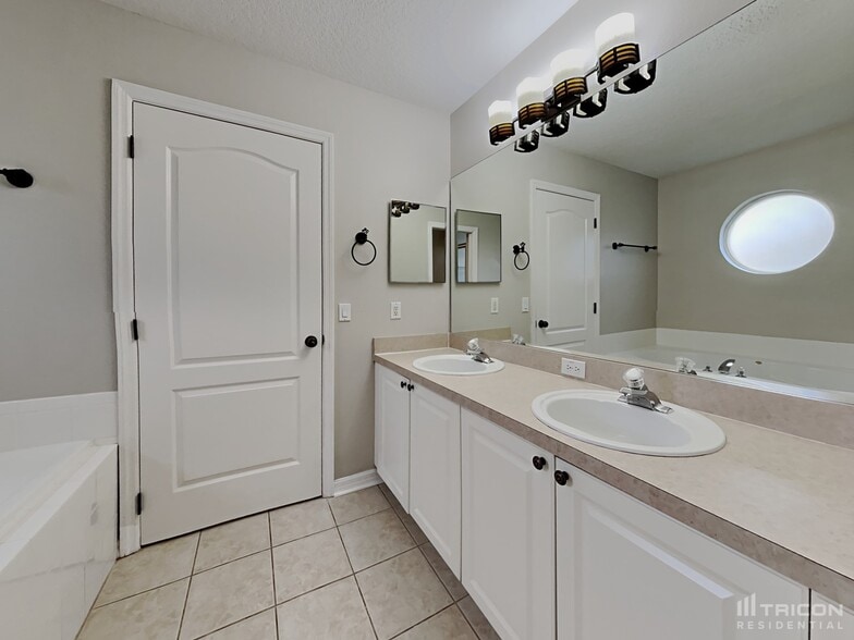 Building Photo - 319 Dolcetto Dr