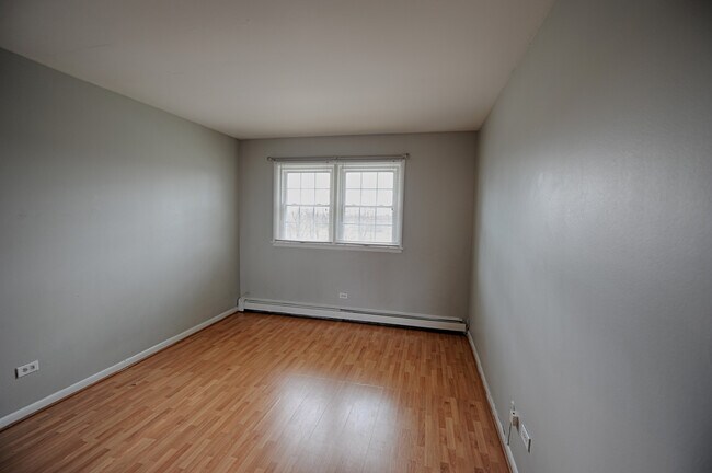 Building Photo - 2343 Ogden Ave