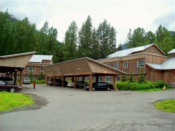 Building Photo - Creekside at Alyeska