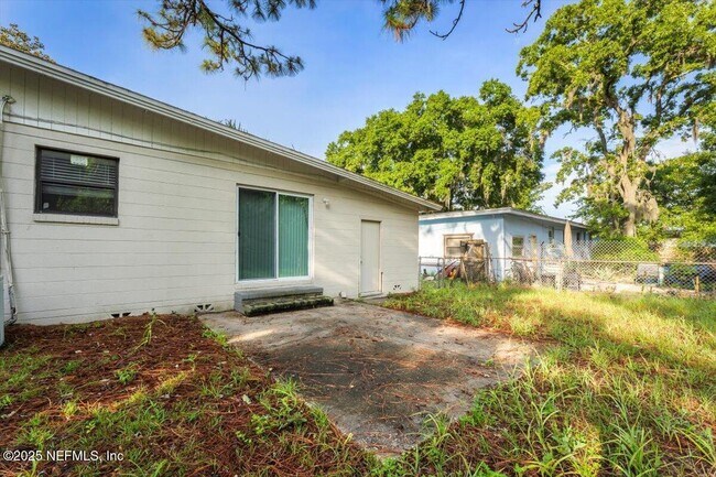 Building Photo - 5941 Caribbean Dr S