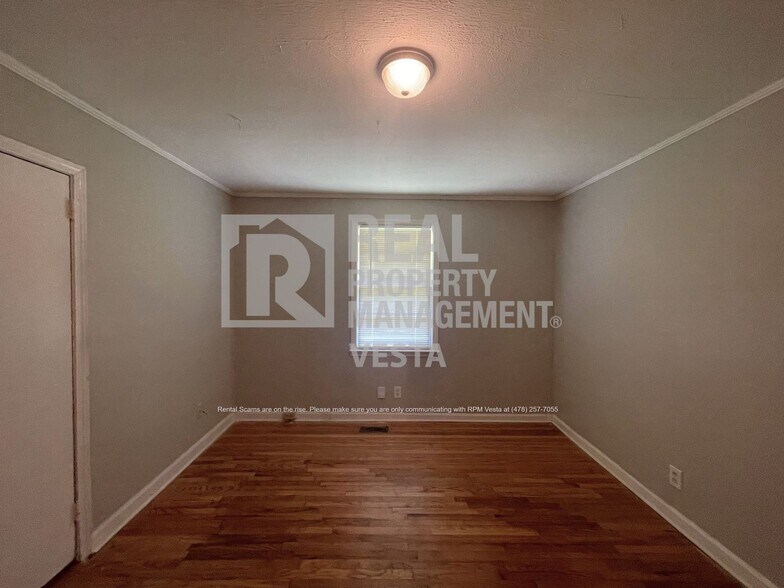 Building Photo - 3242 Toole Dr
