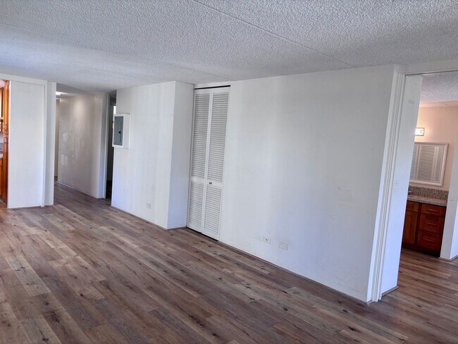 Building Photo - For Rent | A 3 Bedroom, 3 Bathroom, with 1 Assigned Parking Stall at Waipuna
