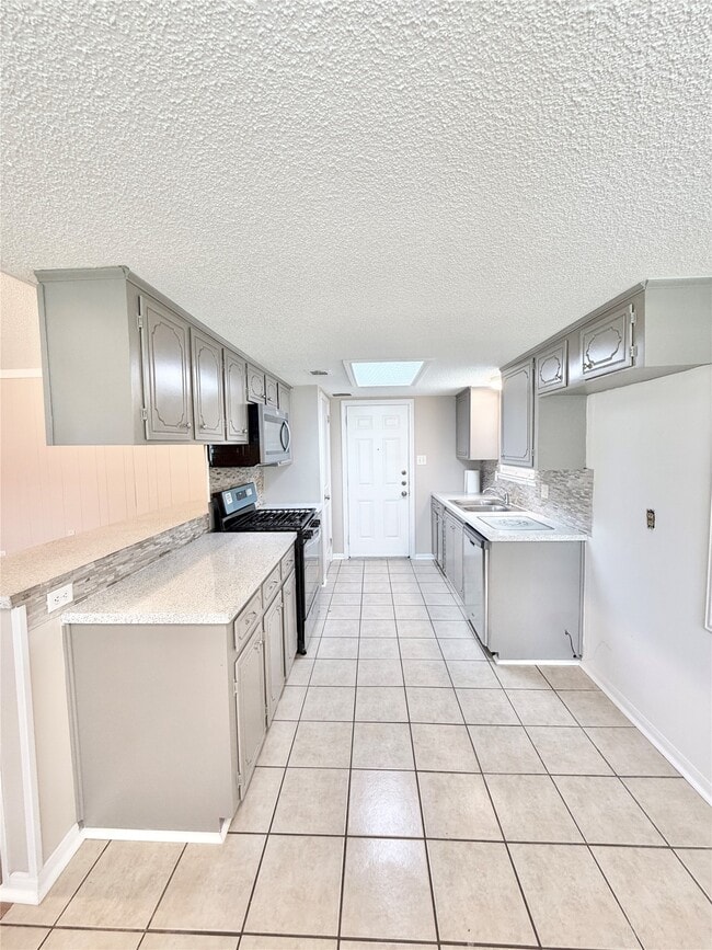 Building Photo - 12426 Foxburo Dr