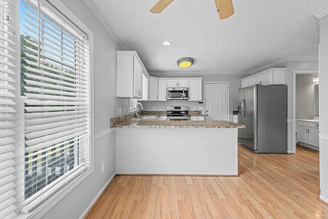 Building Photo - 209 Lansing Ct