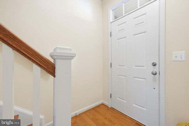 Building Photo - 1571 Renate Dr
