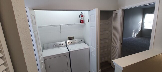 Building Photo - 1 Bed / 1.5 Bath – Magnolia Place