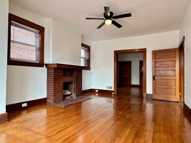 Living room - 735 Dover Pl