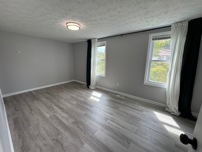 Building Photo - 5585 Hecate Ct