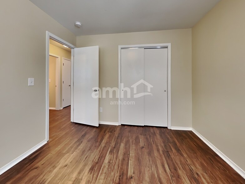 Building Photo - 8859 Arbor Glen Dr