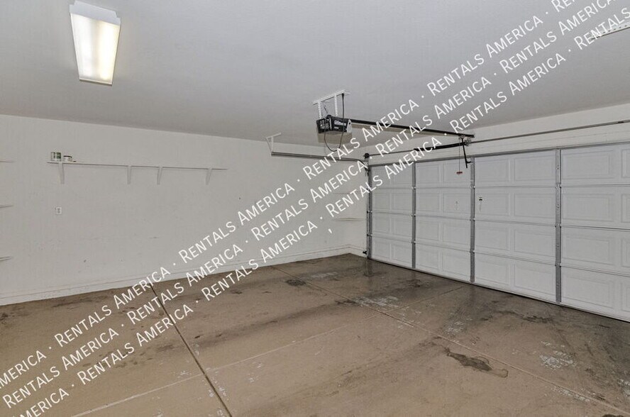 Building Photo - 10552 E Pleasant Pasture Dr